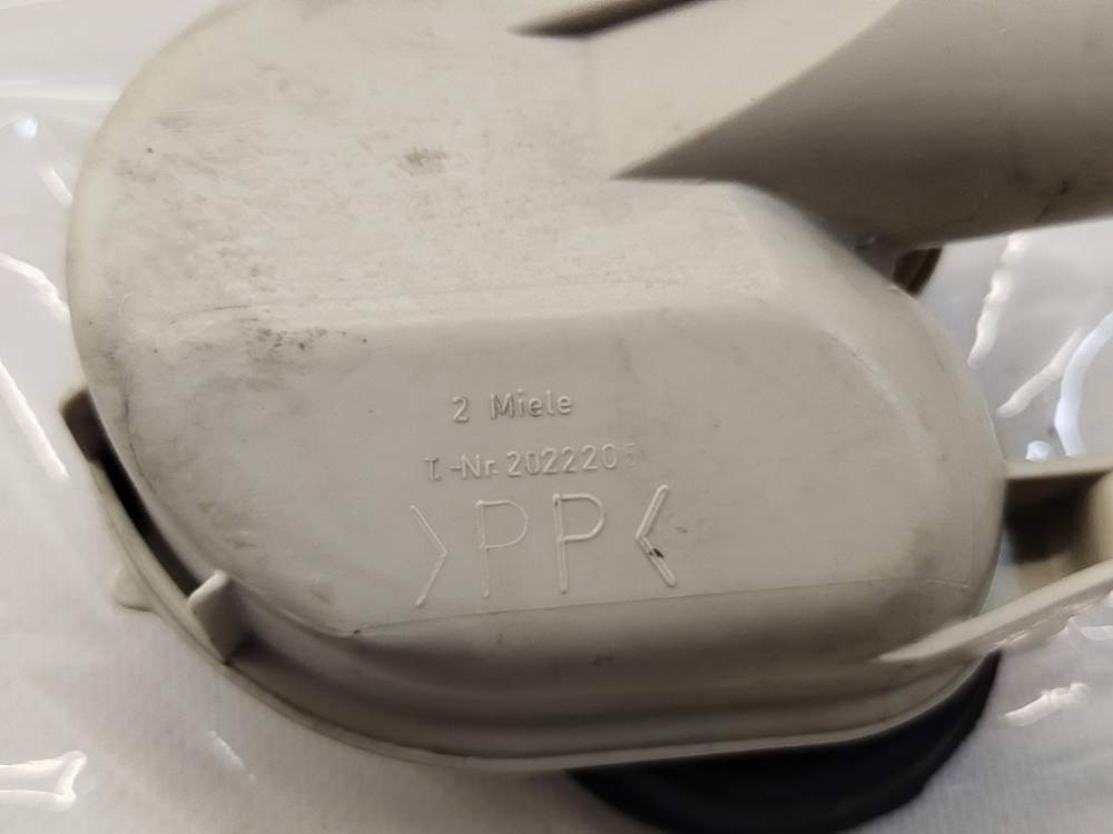 457.22 Заливной сифон для стиральной машины Miele WT945S б/у
