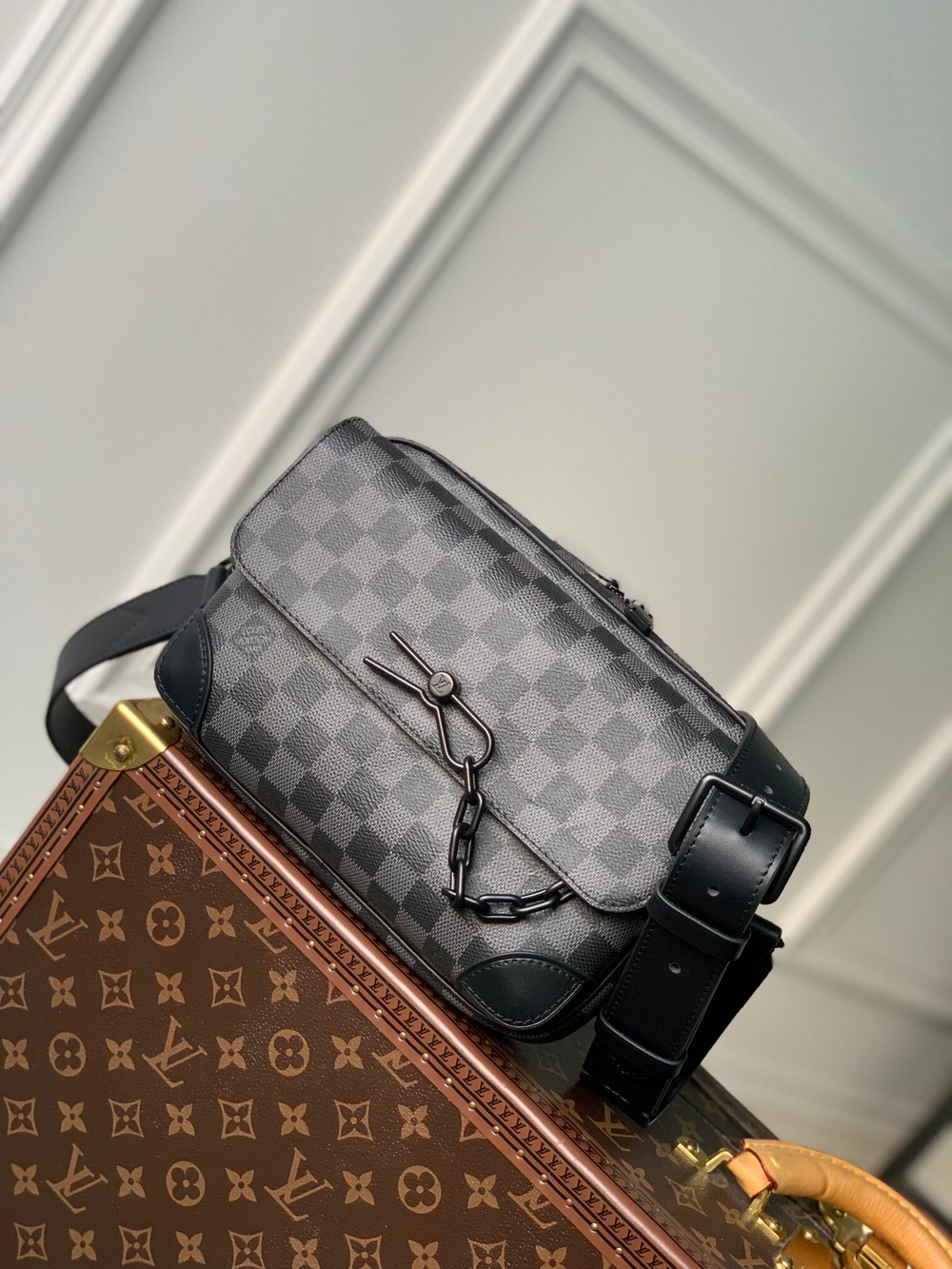 Louis Vuitton Steamer Messenger Bag