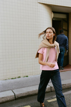 ZARA ХЛОПКОВАЯ ФУТБОЛКА В СТИЛЕ РУСТИК, РОЗОВЫЙ