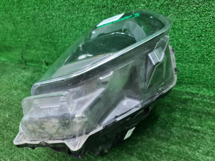 Фара правая Hyundai Santa Fe 4 (2018-2021) LED