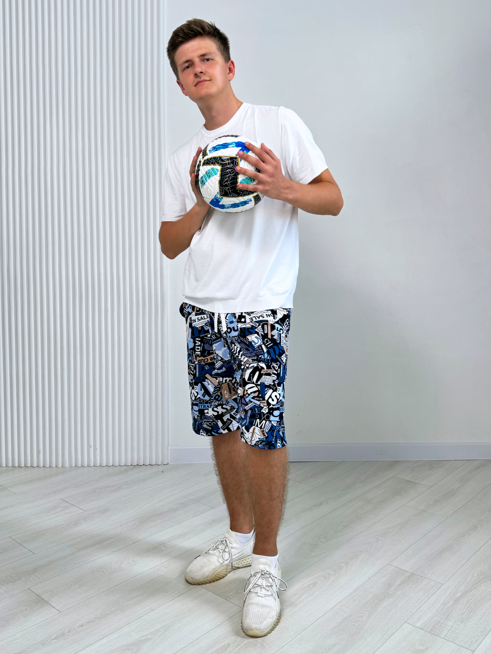 Шорты для мальчика подростковые "Буквы на белом"