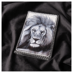 Кожаная обложка на паспорт «Лев»