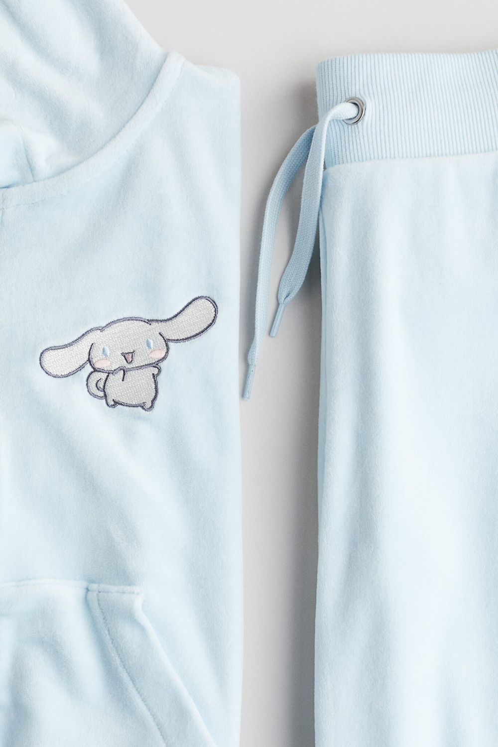 H&M Комплект из толстовки и брюк-джоггеров из мягкого велюра, светло-голубой