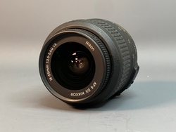 Nikon D3200 kit 18-55mm VR 1500 кадров