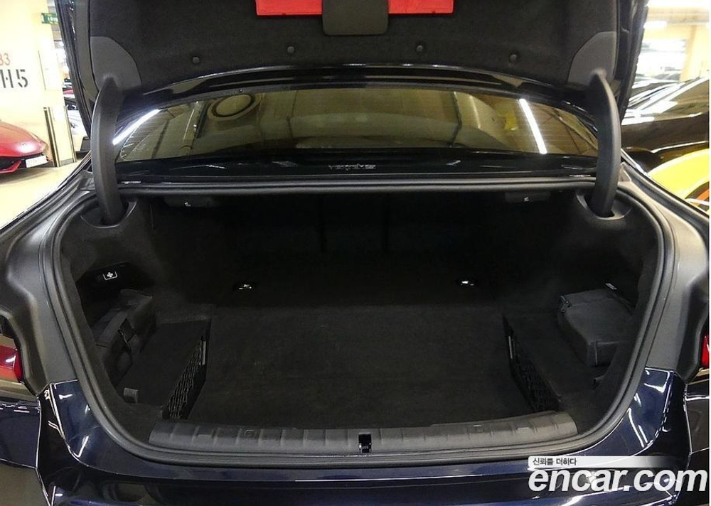 BMW 5 Series (G30) 530e M Sports (08.2022)