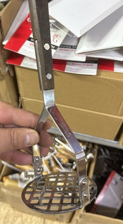 Толкушка черная ручка хорошая