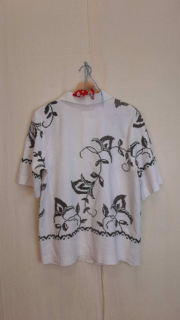 Рубашка с Чёрными Цветами/Dark Tulip Short Sleeve Shirt белая - фото 2