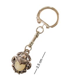 AM- 080 Брелок «Скарабей» нов. (латунь, янтарь)