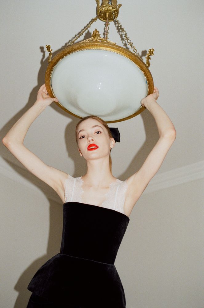 Топ-бюстье из кружева с фестонами