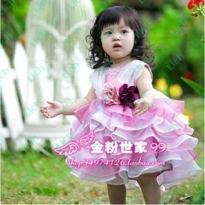 Платье с пышной юбкой из воланов