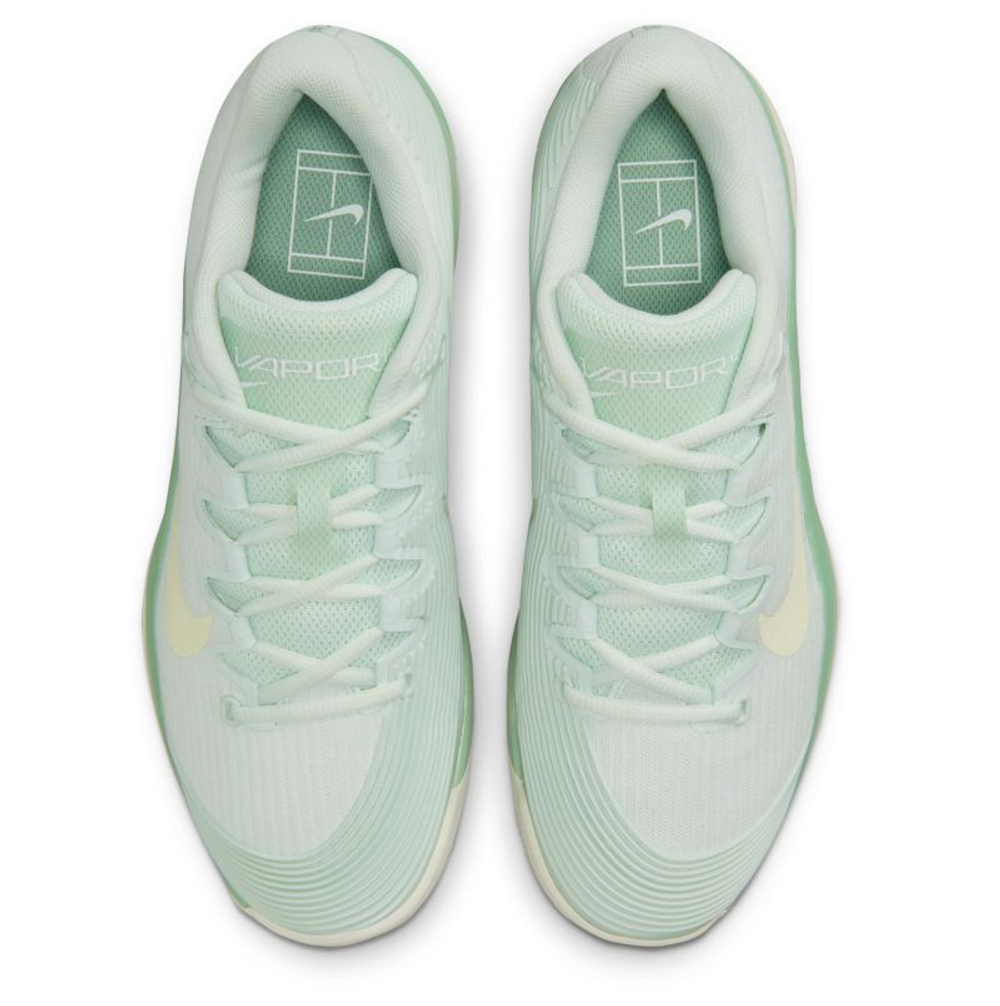 Женские теннисные кроссовки Nike Zoom Vapor 12 - barely green/coconut milk steam