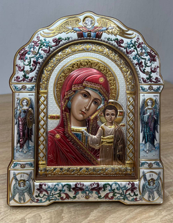 Казанская БМ, икона арочная с рамкой под стеклом, красное дерево,эмаль 266х335