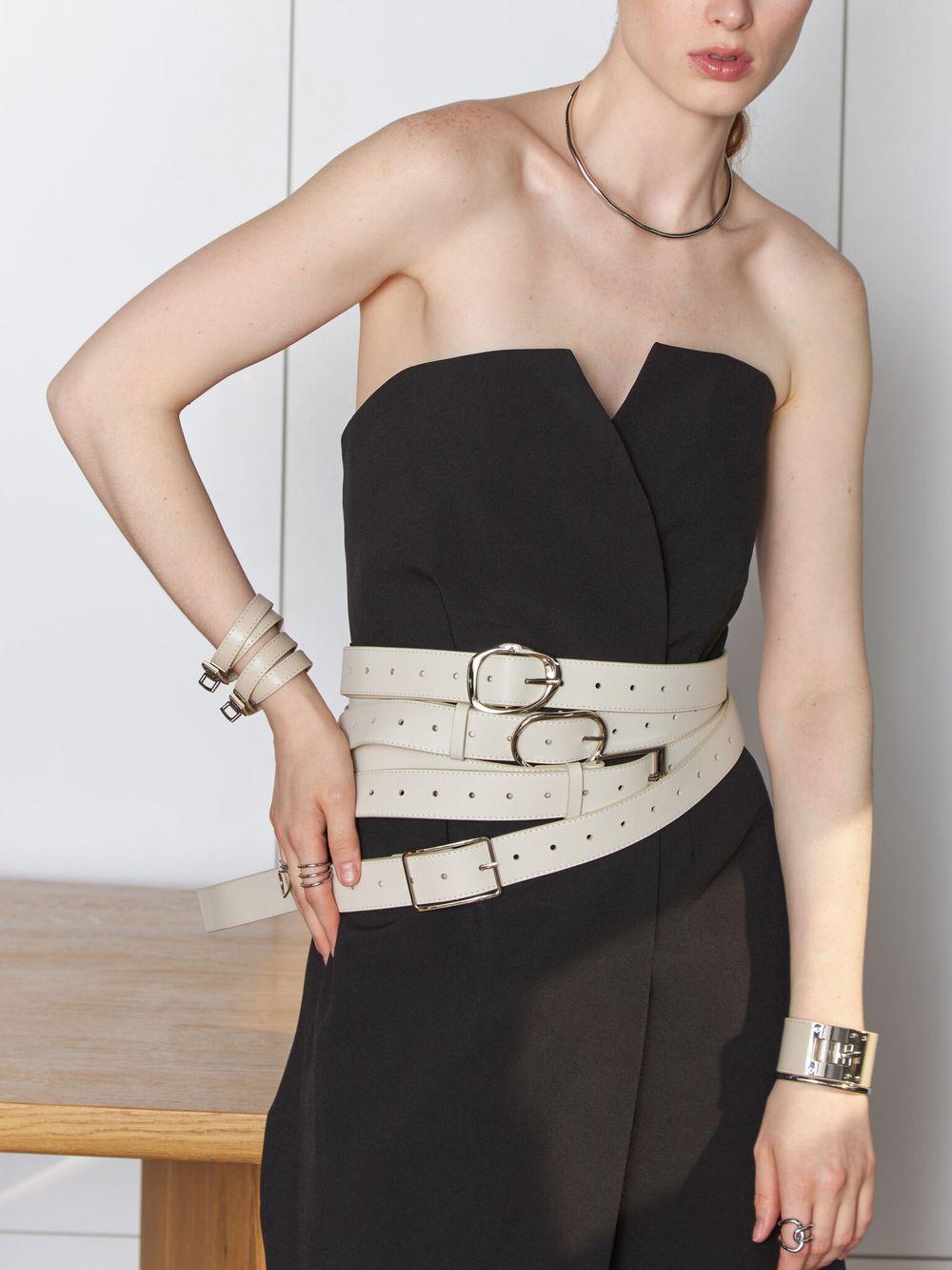 БАЗОВЫЙ РЕМЕНЬ С ОВАЛЬНОЙ ПРЯЖКОЙ MILK