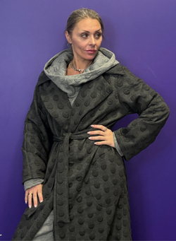 Пальто с поясом / жаккард / черный