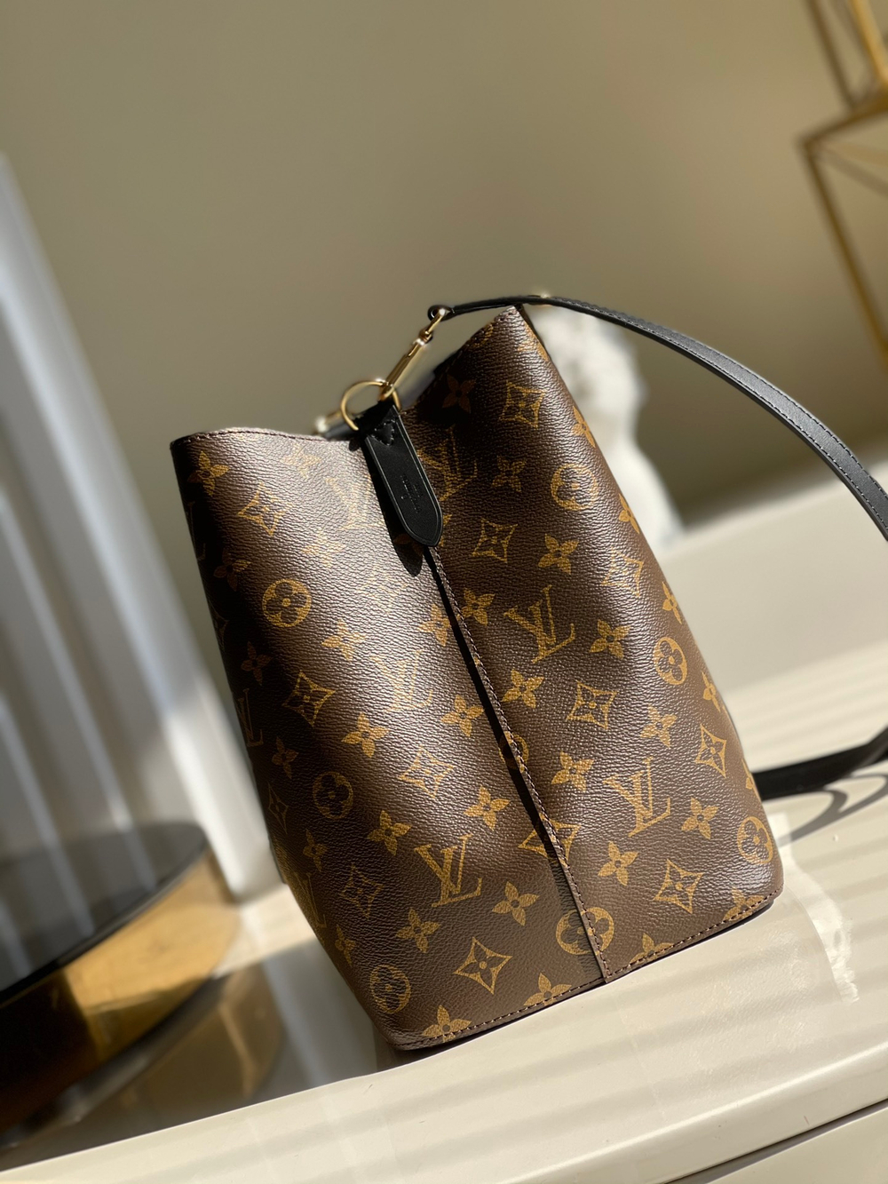 Louis Vuitton NeoNoe MM