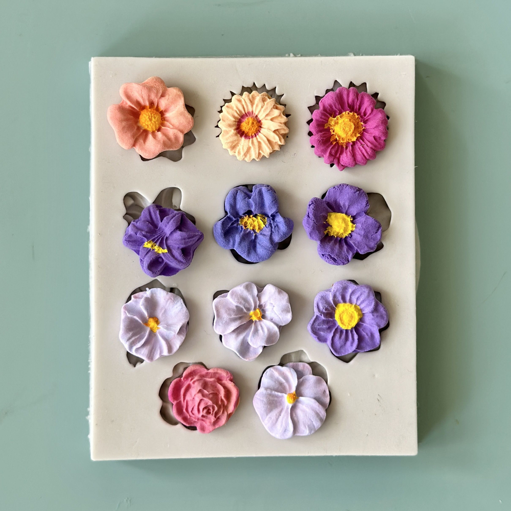 Молд силиконовый для лепки и творчества "Цветочки" 9 * 11 см