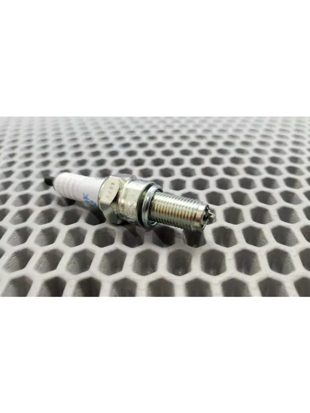 Свеча CR8E 1275