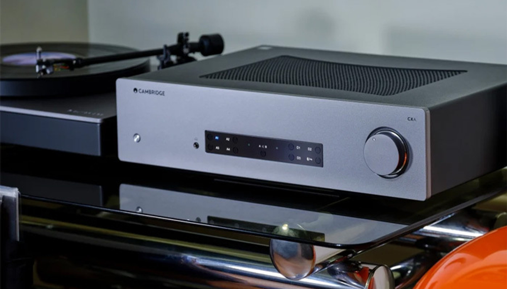 Интегральный усилитель Cambridge Audio CXA81 MKll Lunar Grey