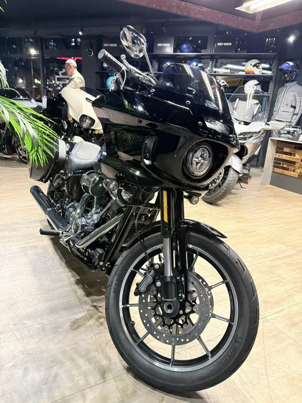 Harley-Davidson Low Rider ST (Black/Chrome) 2025