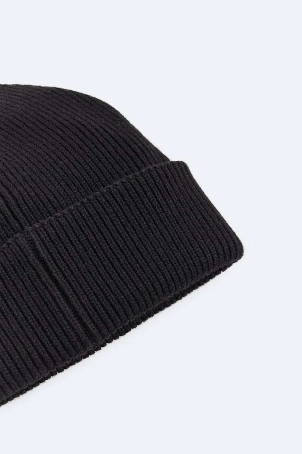 ZARA ТРИКОТАЖНАЯ ШАПКА В РУБЧИК, ЧЕРНЫЙ
