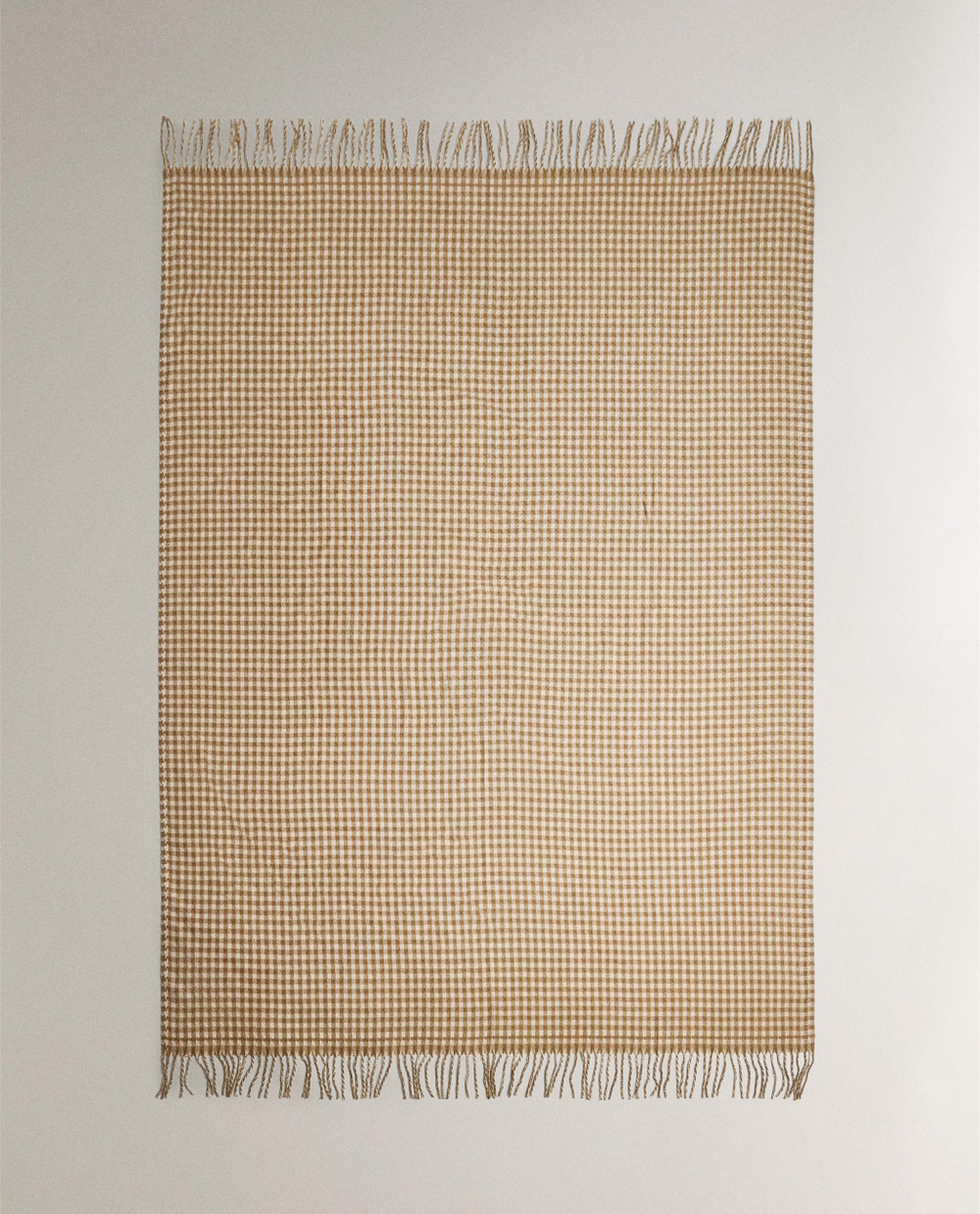 Zara Home плед из полиэстера, бежевый, в клетку