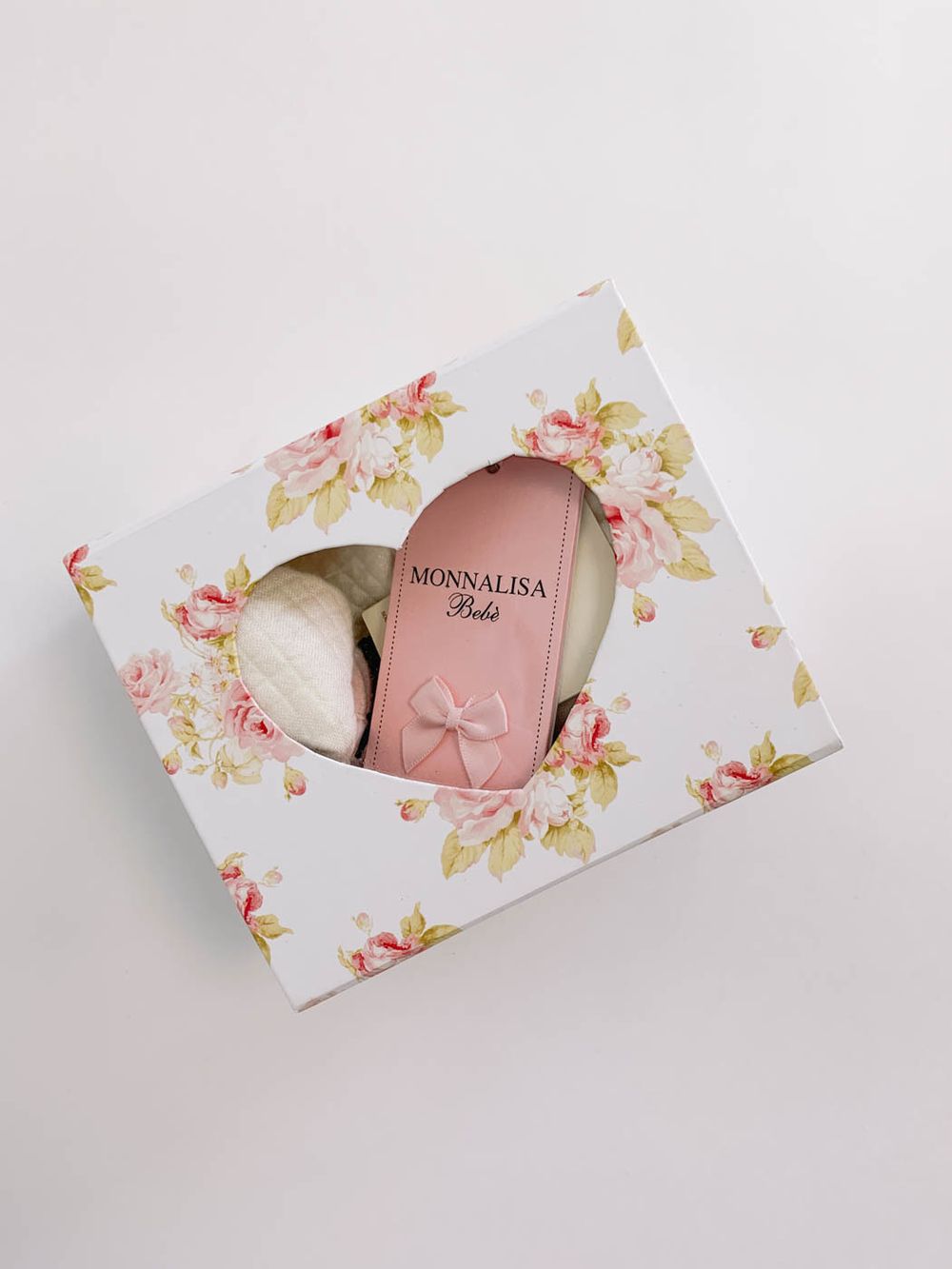 Пинетки и шапка Monnalisa