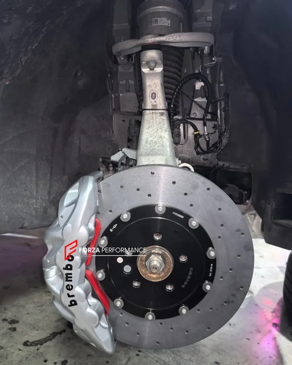 КАРБОН КЕРАМИЧЕСКАЯ УСИЛЕННАЯ ТОРМОЗНАЯ СИСТЕМА ДЛЯ LAND ROVER RANGE ROVER L460 2020+ Ленд Ровер