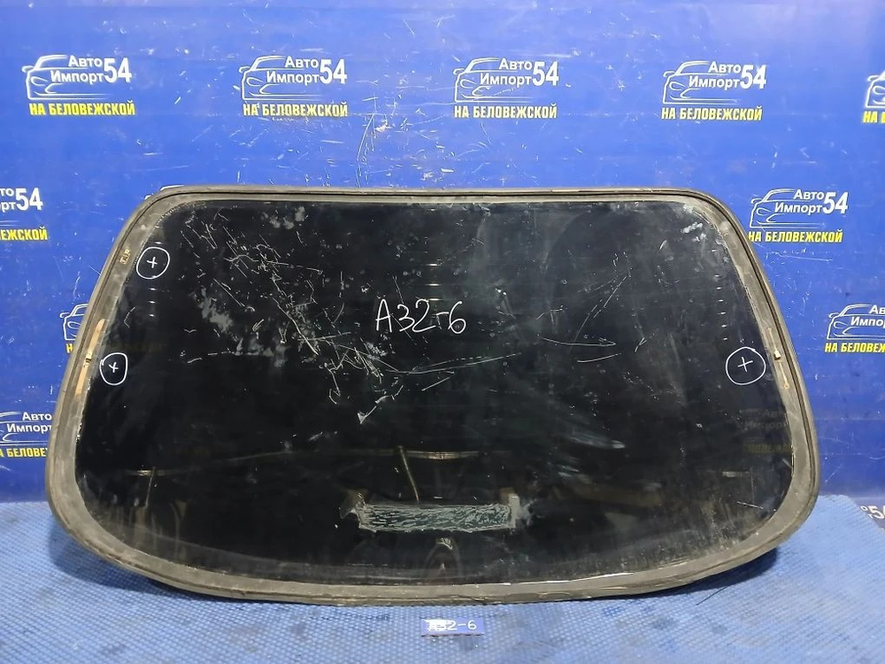 Стекло заднее NISSAN CEFIRO 1994