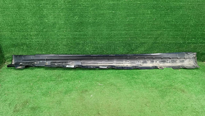 Накладка порога правая Mercedes S w222 (2013-2017) AMG