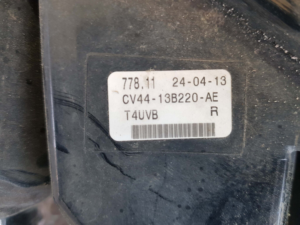 ПТФ правая c дефектом Ford Kuga 2 (CBS)  Б/У Оригинал cv4413b220ae