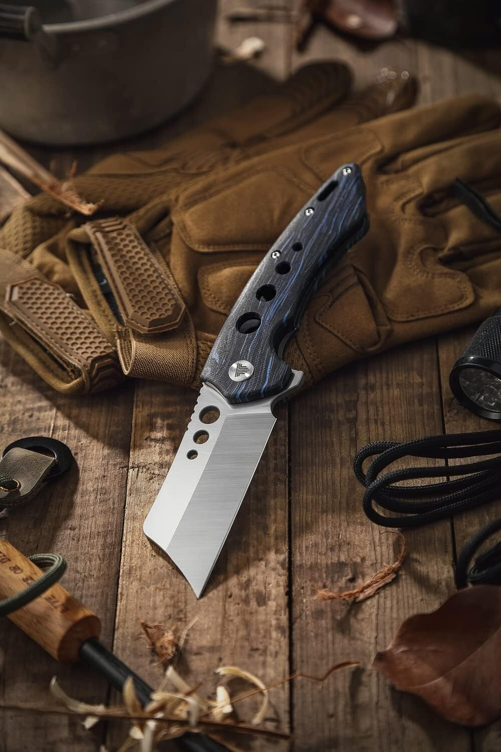 Складной туристический нож TRIVISA Mensae-03BB клинок 154CM рукоять Damascus style G10 (синий-черный)