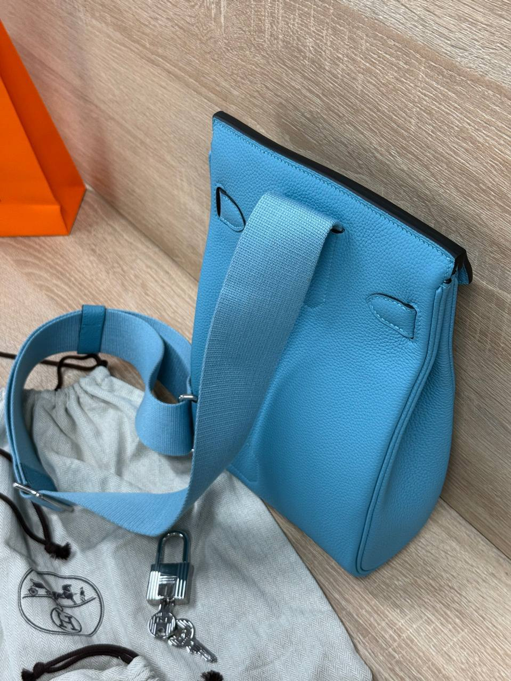 Сумка-слинг Hermes