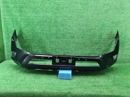 Бампер передний Toyota Land Cruiser 300 (21-нв)