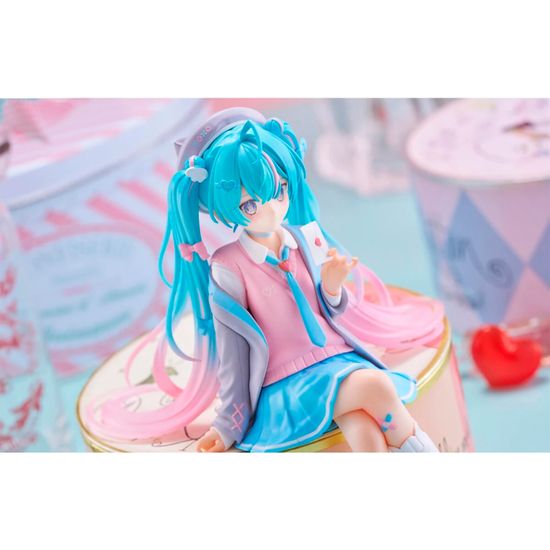 Фигурка Аниме FuRyu Noodle Stopper Hatsune Miku Love Blazer 13см / в виде виртуальной певицы Хацунэ Мико
