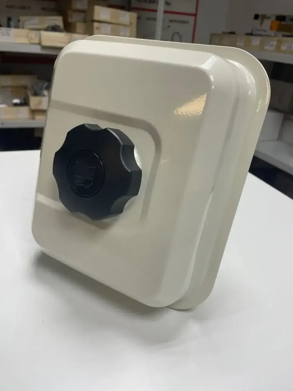 Бак топливный на двигатель 168F/170F (в сборе, крышка резьба) 23BAK168FREZ