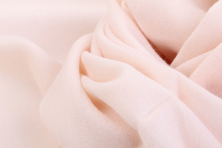 Палантин материал Шерсть 100% однотонный цвет светло-бежевый 160x60см.