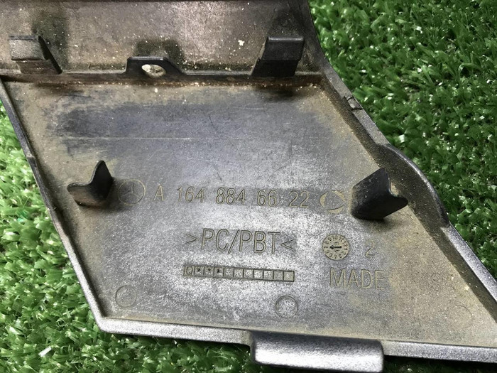 Заглушка буксир. крюка Mercedes GL X164 (09-12)