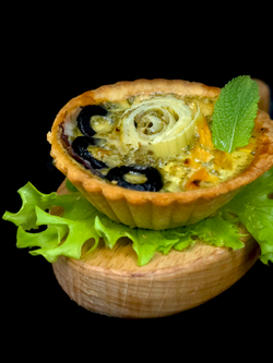 Киш с артишоком и маслинами