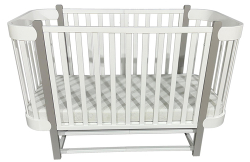 Детская кроватка ByTwinz Carly продольный маятник 3 в 1 белый/серый