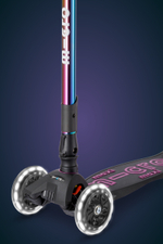 Самокат Maxi Micro Deluxe LED складной, неохром сиреневый