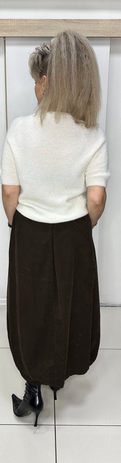 Длинная юбка из микро вельвета в шоколадном цвете