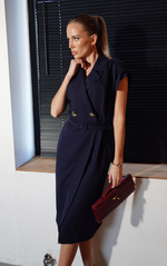 Платье двубортное с акцентными пуговицами