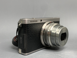 FujiFilm XF1