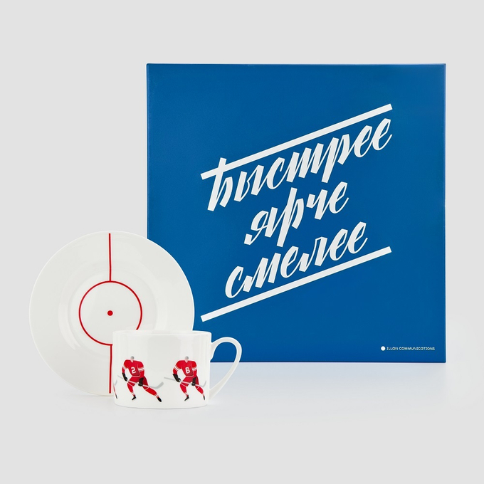 Чайная пара Farforite «Хоккеист / Спортсмены» 250 мл в подарочной коробке