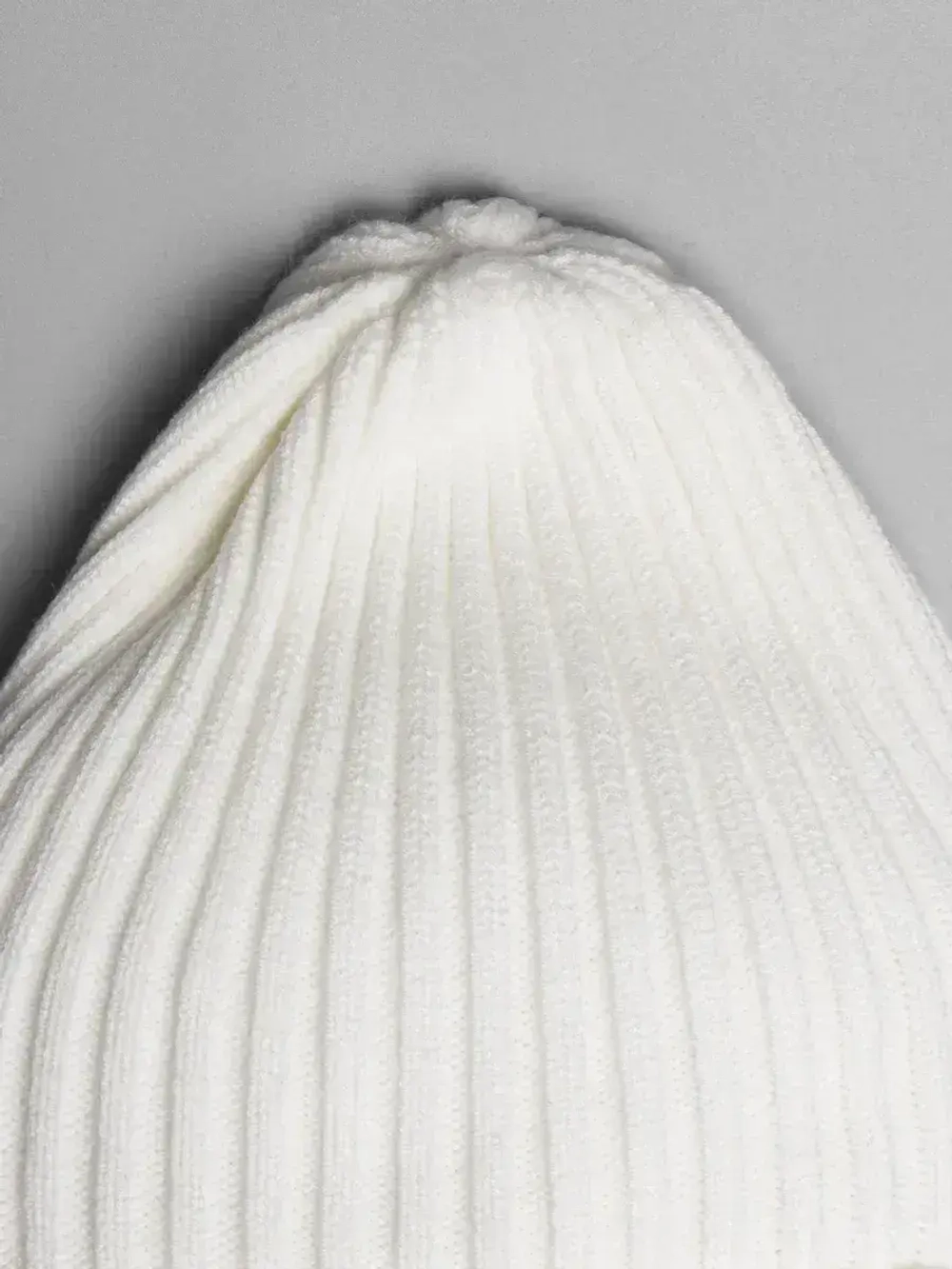 Шапка вязаная женская на осень