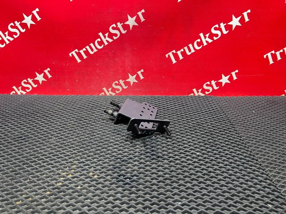 Кронштейн электромагнитного клапана