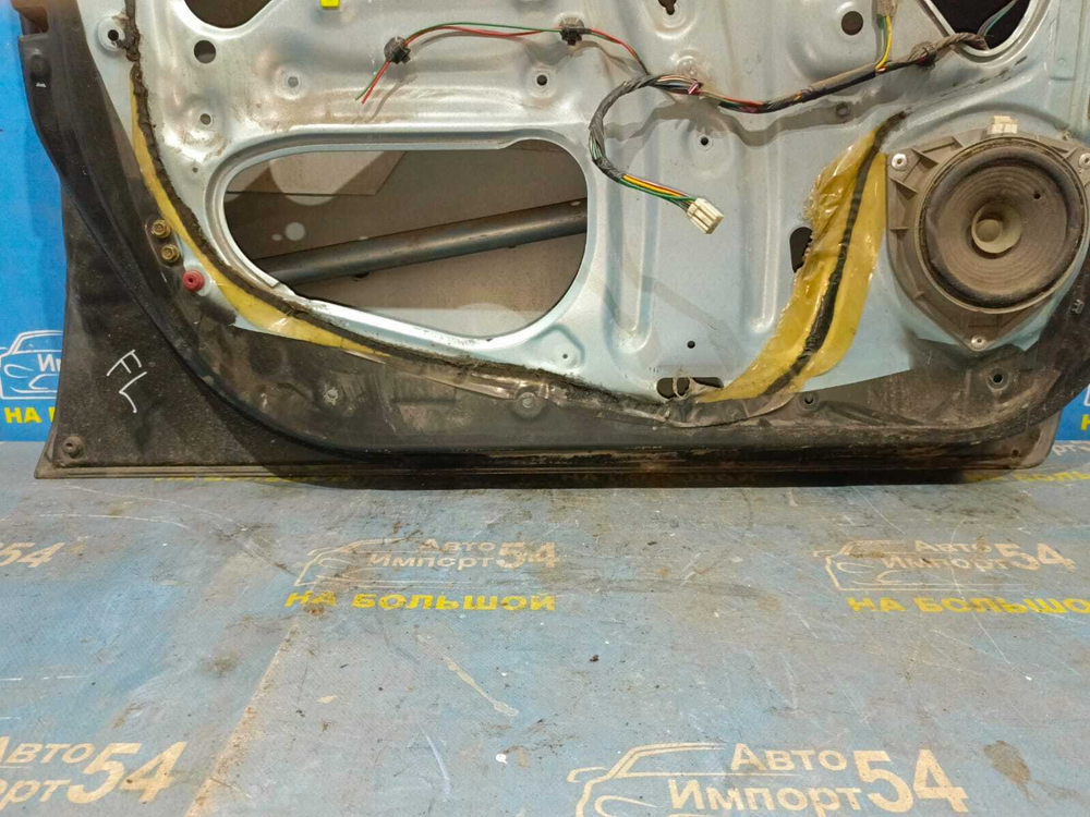 Дверь передняя левая TOYOTA PRIUS 1999