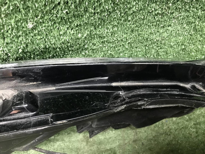 Битый Указатель поворота правый Omoda C5 (22-нв)