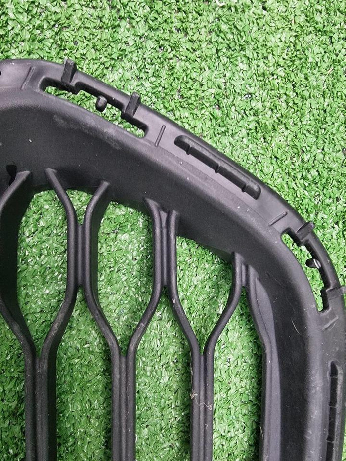 Решетка бампера левая Mini Hatch F56 (13-21) JCW