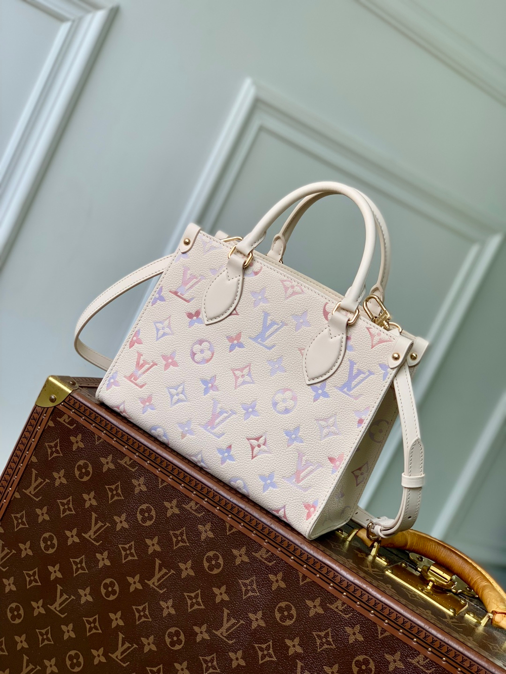 Louis Vuitton Onthego PM